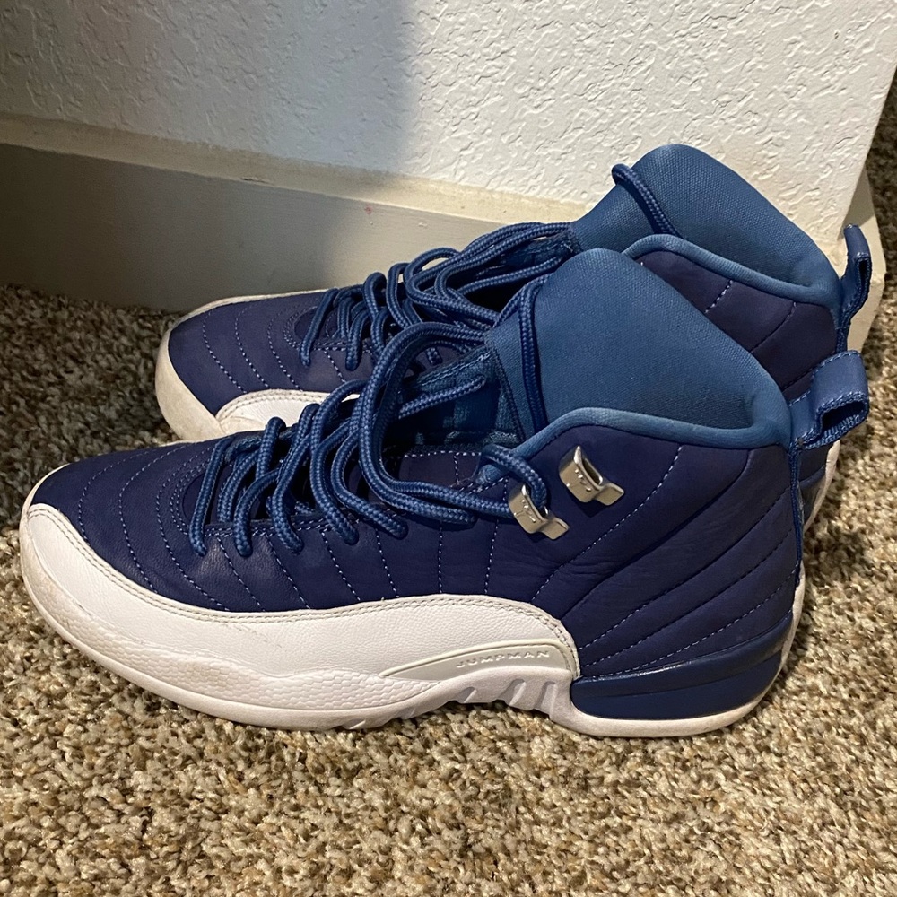 Navy white Jordan retro 12,s